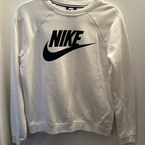 Women’s size small Nike crewneck